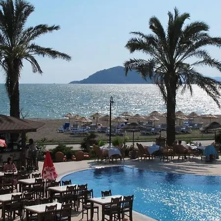 Vila Sunset Beach Club Oyster 09